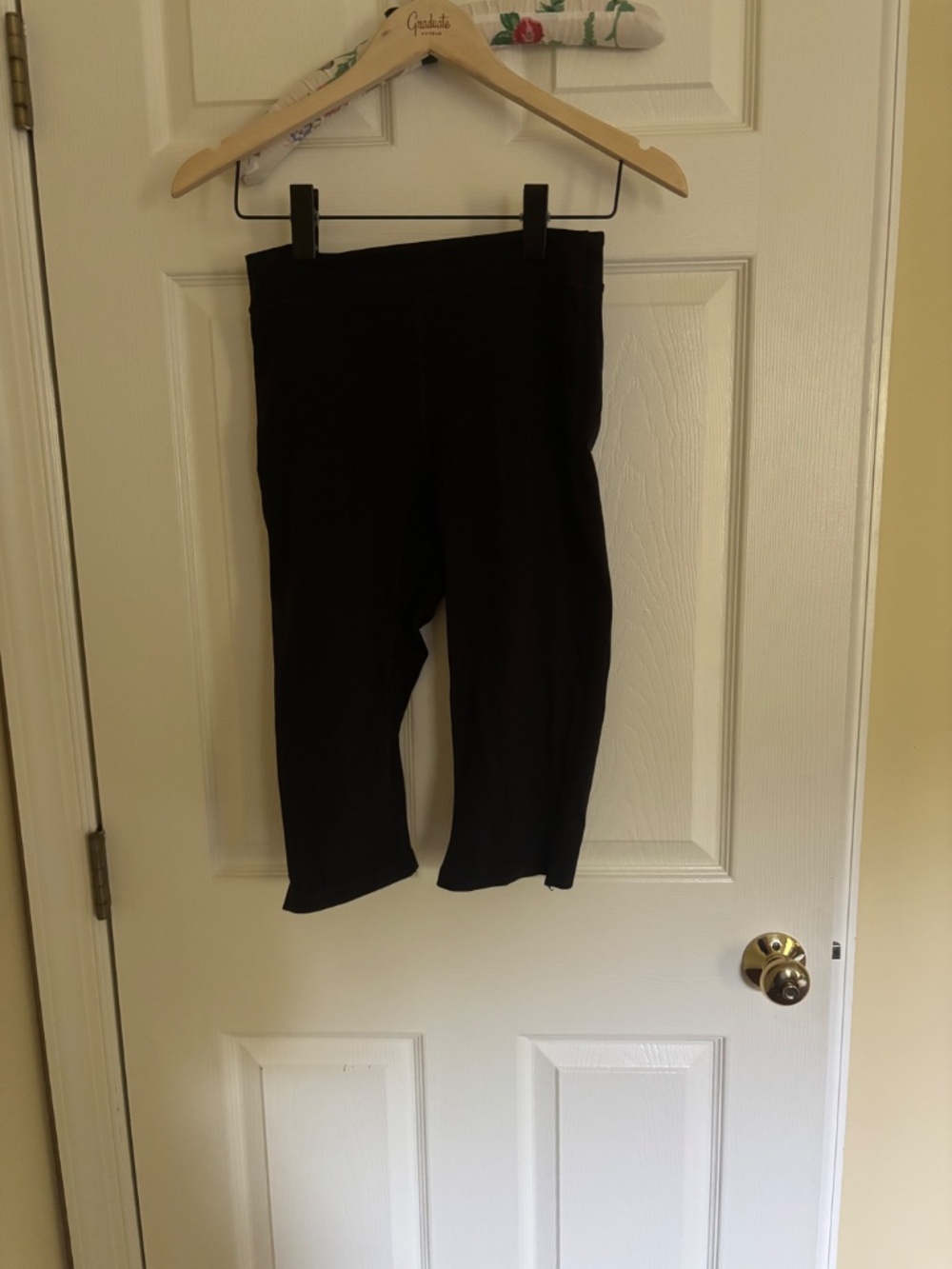 Lululemon Gray Knee Length Tights